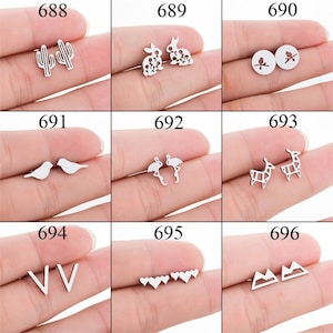 Boucles d'oreilles minimalistes en acier inoxydable / Boucles d'oreilles Stud / Boucles d'oreilles en or / Boucles d'oreilles noires / boucles d'oreilles clous / boucles d'oreilles clous pour femmes ZE581 image 1