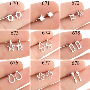 Boucles d'oreilles minimalistes en acier inoxydable / Boucles d'oreilles Stud / Boucles d'oreilles en or / Boucles d'oreilles noires / boucles d'oreilles clous / boucles d'oreilles clous pour femmes ZE581 image 4