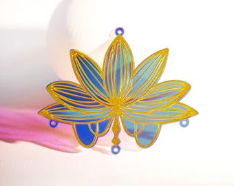 Big Rainbow Lotus Charm, Brass Prism Charm, Iridescent Lotus Light Catcher, Hollow Lotus for DIY Suncatchers, Window Hanging Decor(Q02)