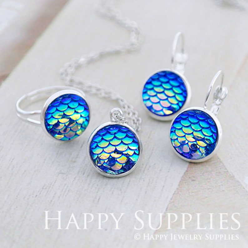 10PCS Resin Metal Mermaid Fish Scale Charms Pendant Jewelry Necklace DIY 12mm C