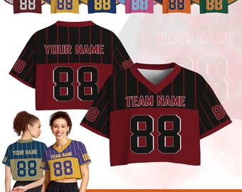 Top corto deportivo de malla para mujer, estilo urbano, con nombre y número personalizados, estampado a rayas con el logo del equipo, ideal para el día del partido.