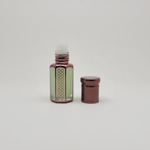 Silken Elixir: Deep Oud Alcohol-Free Perfume Oil