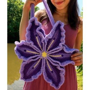 Wedding Crochet Bag – Personalized Lily Shoulder Purse Gift,  Handmade Pink Floral Tote, Unique Purse, Gift for Her, Boho Yarn Bag