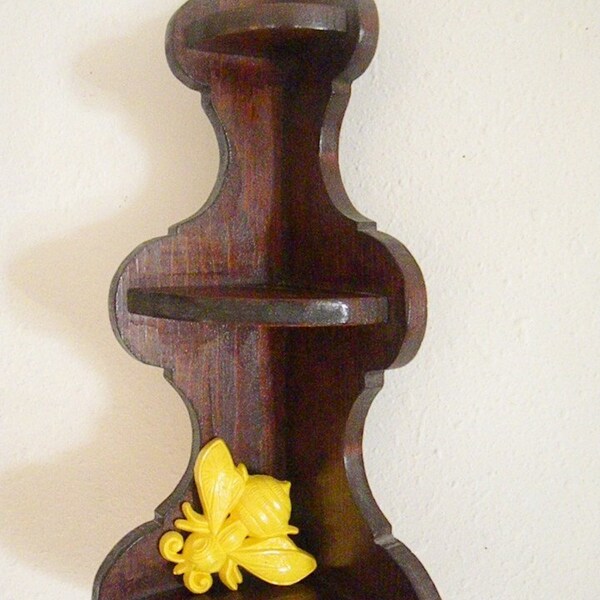 curvy corner shelf