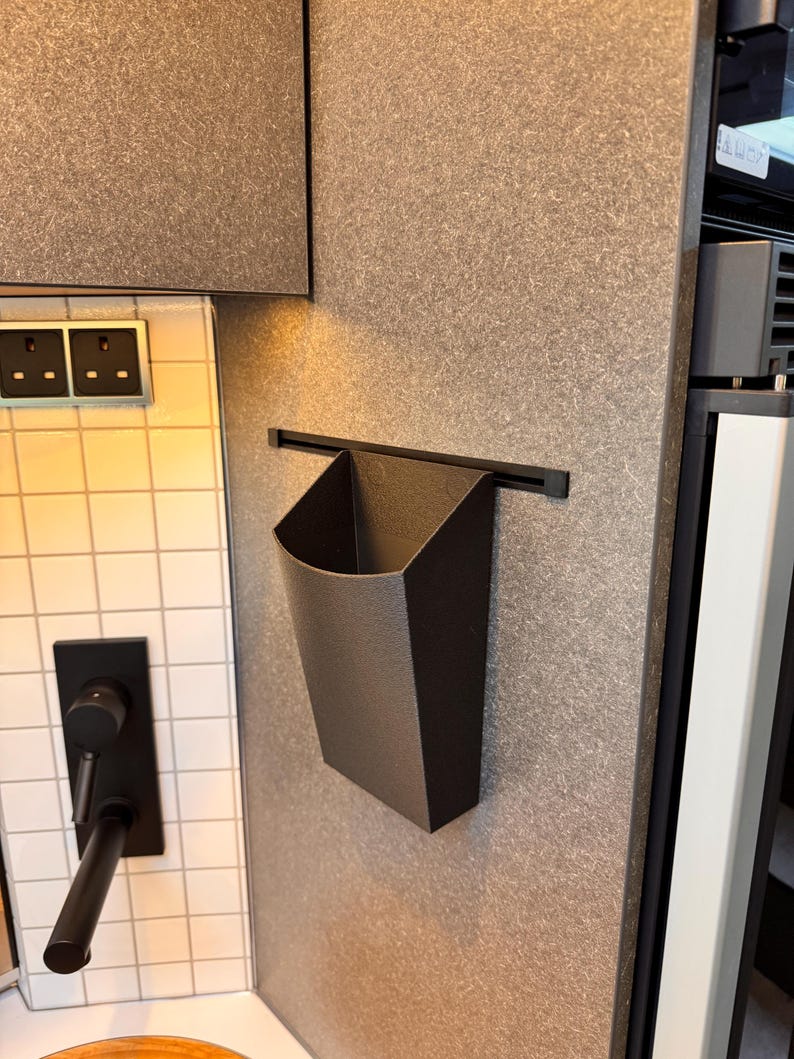 Hook-In Wall Bin