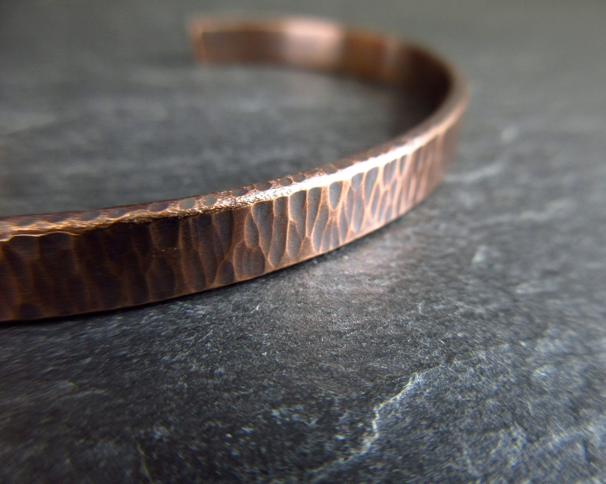 Ancient bronze bracelet - Gem