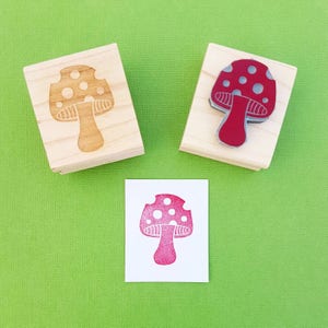 Spotty Toadstool Rubber Stamp - Nature Lover Gift - Mushroom Stamper - Spots - Autumn - Woodland - Magic Mushroom - Funghi - Gift for Foodie