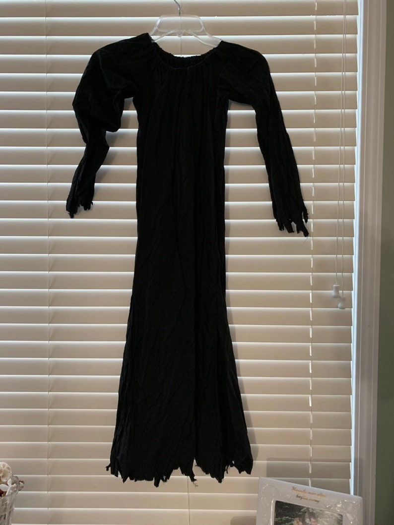 Girls witch zombie costume