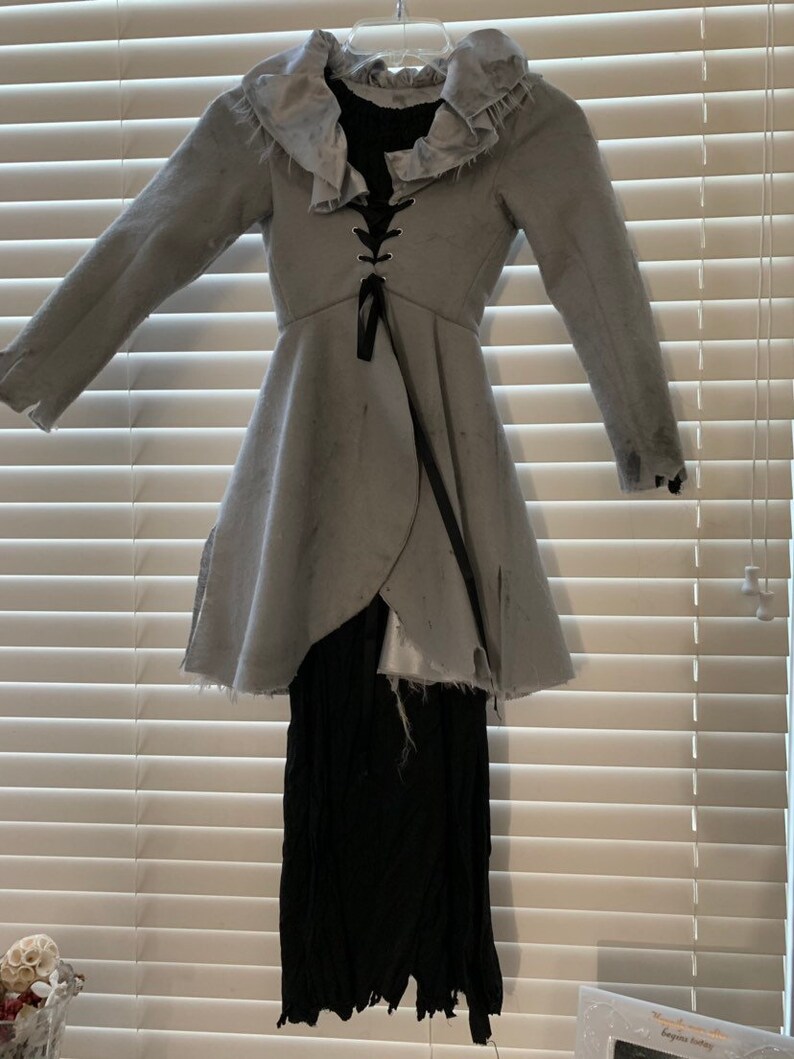 Girls witch zombie costume