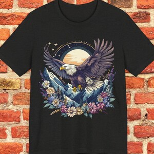 Eagle Nature T-Shirt,Outdoor Wildlife Tee,Bird Lover Gift,Nature Enthusiast Shirt,Unique Eagle Shirt,Eagle Graphic Tee,Eagle Print T-Shirt