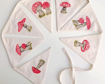 Handbemalte Pilz Wimpelkette: Natürliche Baumwoll-Party-Dekoration