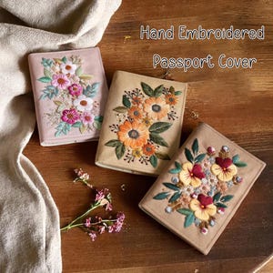Funda de pasaporte con girasoles bordados a mano, hecha en Vietnam, billetera con pensamientos bordados, regalo personalizado para mamá.