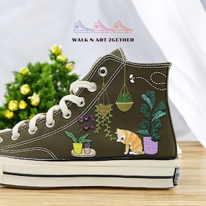 Kat borduurwerk Converse, hangende planten handborduurwerk Converse, aangepaste huisdierliefhebbers geborduurde sneakers, bloemen Converse hoge hakken, Plant Mama
