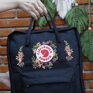 Custom Embroidered Jfallraven Kanken, Hand Embroidery Roses and Lavender, Embroidered Kanken Backpack, Flowers Embroidery Shoulder Bag