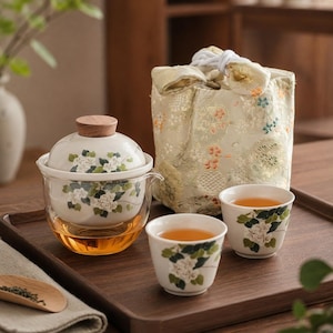 Handgjort Camellia Gaiwan teset, Gongfu keramiskt tekoppset med resväska, blommig kinesisk teservis, present till teälskare kvinnor