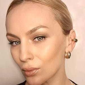 Gold Ear Cuff Thick Huggy Cuff Modern Statement Ear Cuff Minimalist No Pierce Earring Cuff Sterling Silver Trendy Jewelry Gift for Daughter