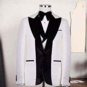 White 3 Piece Men’s Tuxedo, Mens Wedding Groom Tuxedo, Prom Men’s Tuxedo, Special Event Suits, Groomsmen Tuxedo, Wedding Groom Gifts