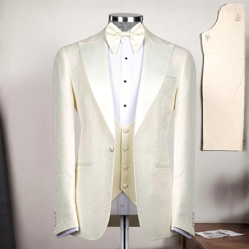 Cream Men's Tuxedo Three Piece, Peak Lapel Wedding Men’s Tuxedo Set, Luxury Men’s Suit, Special Event Tuxedo, Prom Suits, Groomsmen Suits, image 2