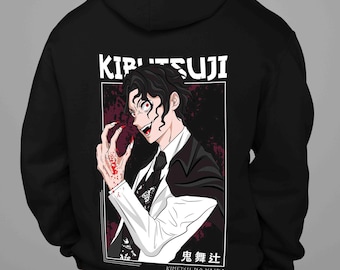 Puede incluir: Sudadera con capucha negra con un gráfico de un personaje con uñas largas y ojos rojos. El personaje lleva un traje y corbata. El texto en la sudadera con capucha incluye "Kip'tsuji" y texto japonés, "Kimetsu No Yaiba".