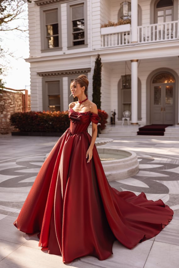 Burgundy Henna Dress, Princess Skirt, Pearl Lace, Elegant Evening Gown -  Etsy Israel