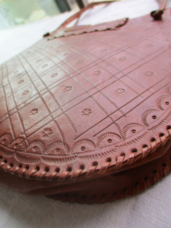 Tex-Mex hand tooled leather handbag - image 6