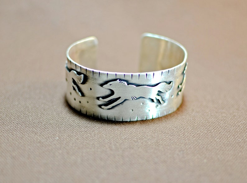 Sterling silver running wolves bracelet featuring artisian handcrafted wolves on wide silver cuff solid 925 BR065 image 3