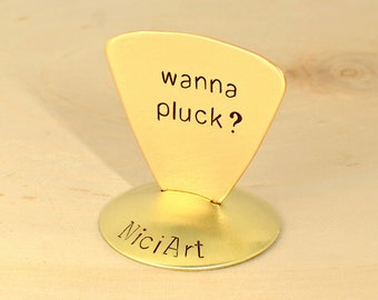 Wanna Pluck Bronze Guitar Pick - Bass Style Triangle Custom Pick - GP400