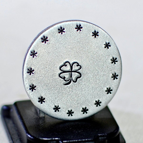 Lucky golf marker with clover leaf handmade and ready to personalize in aluminum - GM601