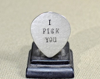 I pick you teardrop aluminum guitar pick - GP440