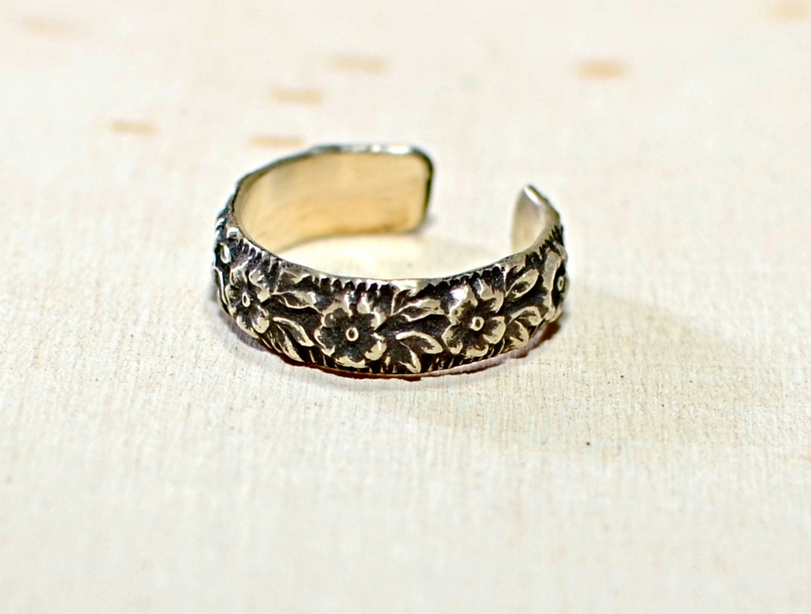 Sterling Silver Toe Ring With Patina Enhance Floral Design - Solid 925 ...