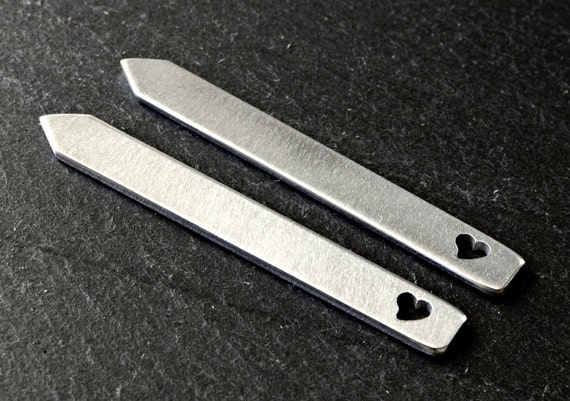 Custom heart collar stays in aluminum for you to personalize - CS141