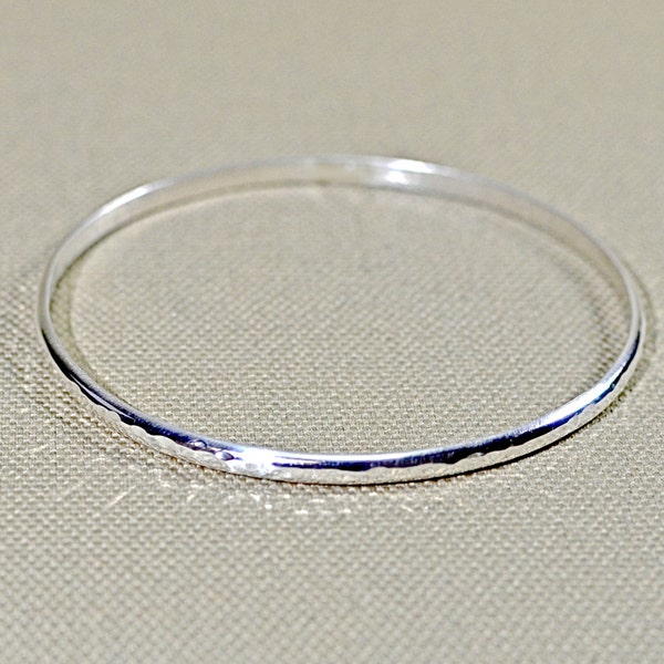 Dainty hammered sterling silver bangle with radiant sparkle and shine - Solid 925 BNGL338