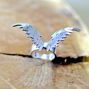 Sterling Silver Eagle Ring - Bird Ring with Wings Out Stretched - 925 RG095