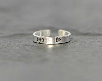 dainty sterling silver toe ring with small heart arrow - handmade