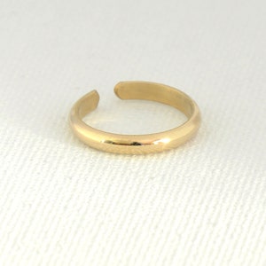 Gold Toe Ring in Half Round Design, 2.1mm 14K Yellow Gold filled and Adjustable TR11201862 image 2