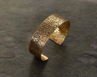 Bronze sunflower cuff bracelet - 3/4 inch wide - medium wrist size