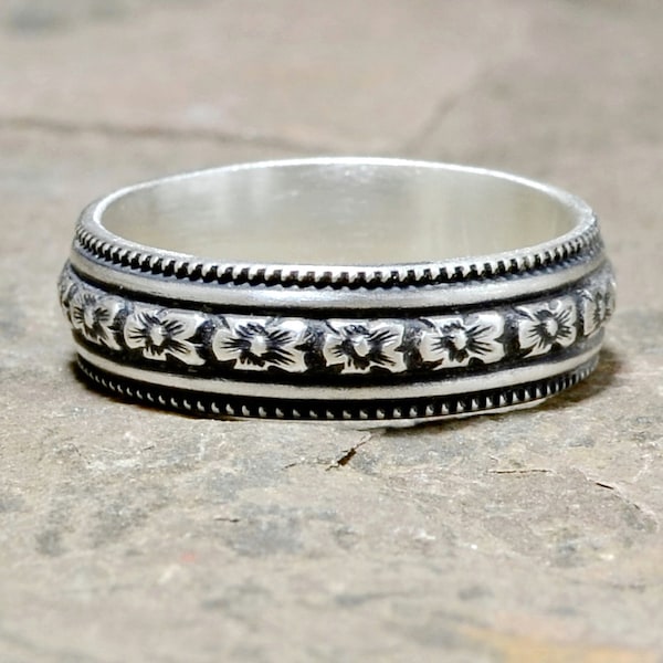 Hibiscus Flower Sterling Silver Patterned Fitted Ring with Antique Patina - RG797