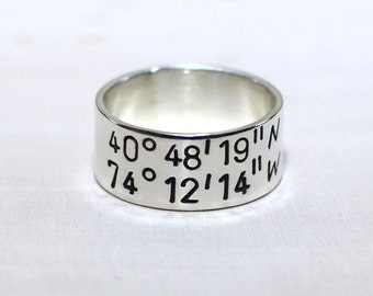 Sterling silver latitude longitude ring with personalized coordinates - Solid 925 RG100