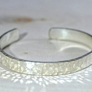 Hammered sterling silver cuff bracelet with radiant eye-catching sparkle - Solid 925  BR592