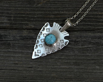 sterling silver and turquoise arrowhead necklace - Kingman mine turquoiaw