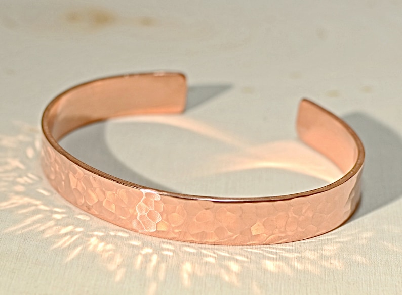 Bracelet manchette en cuivre martelé avec éclat BR672 image 4