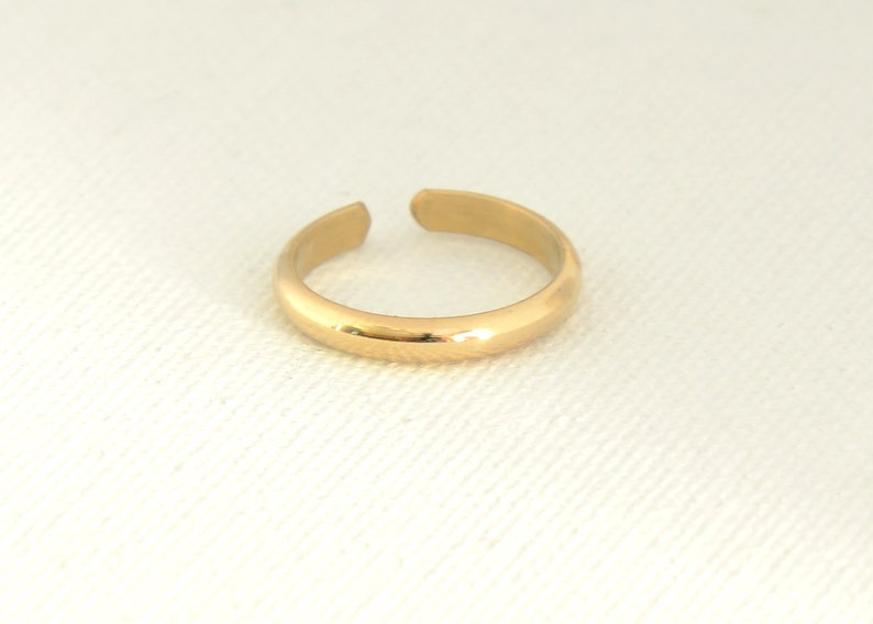 Gold Toe Ring in Half Round Design, 2.1mm 14K Yellow Gold filled and Adjustable TR11201862 image 4