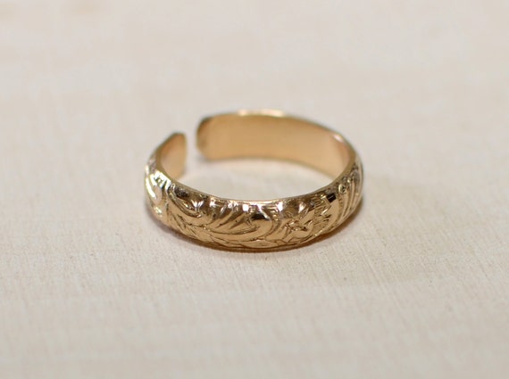 14K Yellow Gold Flower Toe Ring, Flower Toe Ring, Flower Jewelry, Floral  Jewelry, Plumeria Jewelry, Gold Toe Ring, Gold Jewelry, Floral - Etsy