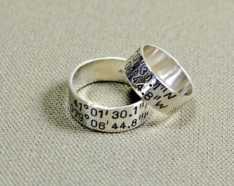 Sterling silver latitude longitude wedding bands or ring set with personalized coordinates - 925 RG337