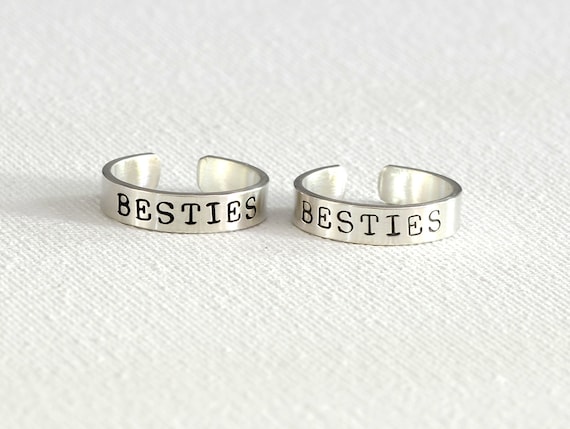 Friendship outlet toe rings