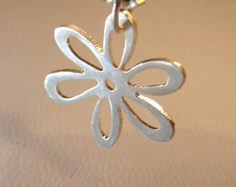 Daisy flower necklace handmade from sterling silver - Solid 925 NL651