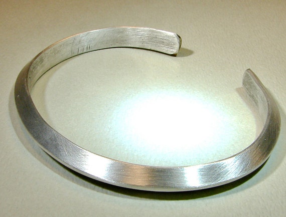 Party Wear Big Wide Silver Cuff Bracelet, 30 Gram, Size: Adjustable