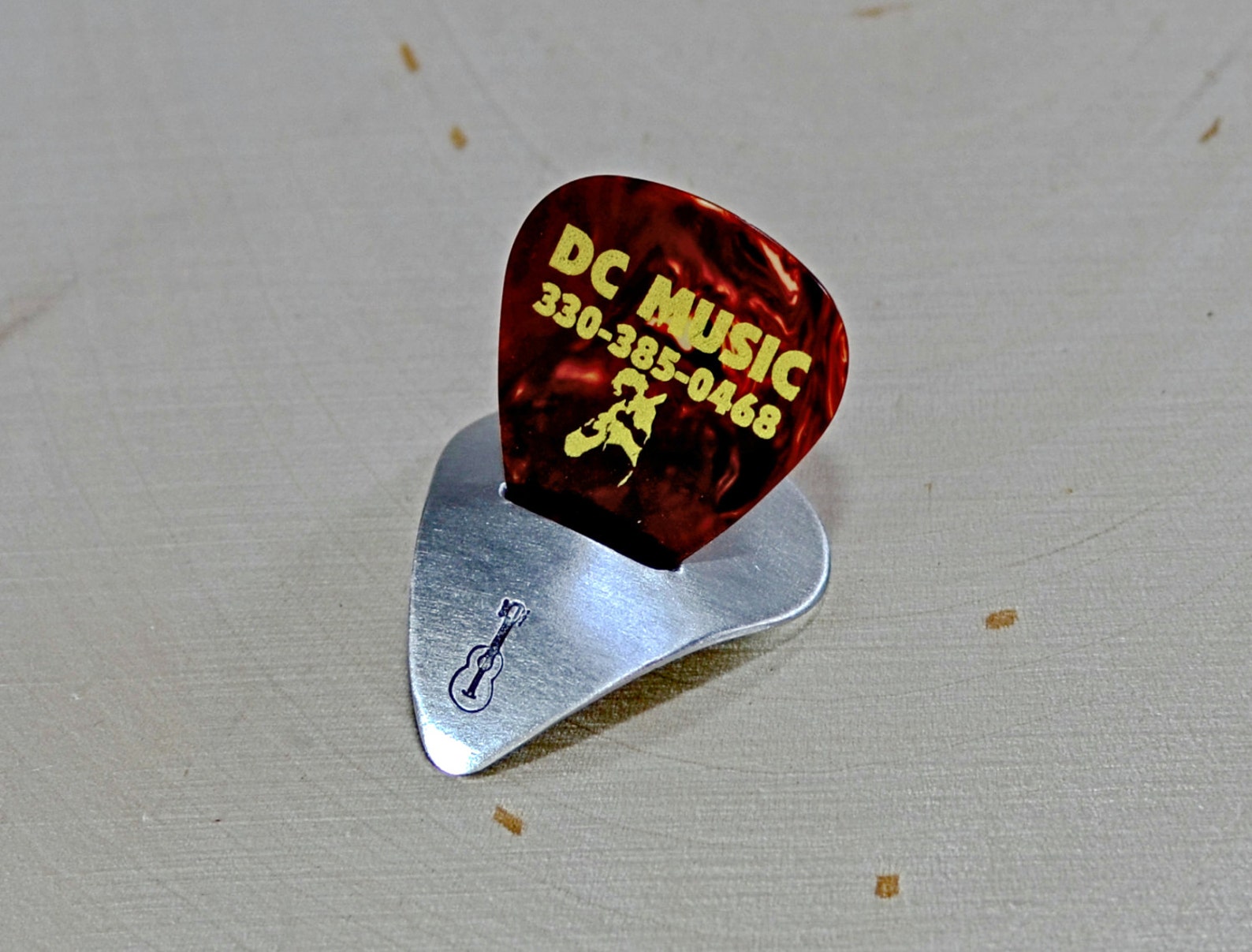 Heart shaped aluminum guitar pick stand and guitar pick holder Etsy