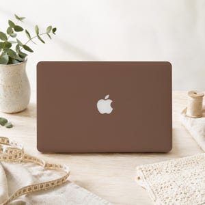 Autumn Mocha Macbook Case For New Macbook M4 Chip Air 13 A3240 Pro 13 A2338 A2681 Pro 14 A2442 16 A2485 Macbook 15 12 11 M2 Brown Solid Case
