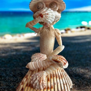 Handcrafted Seashell Frog Family--Coastal Animal Figurines--Seashell Frog Collectibles Frog D/Frank - 40.00